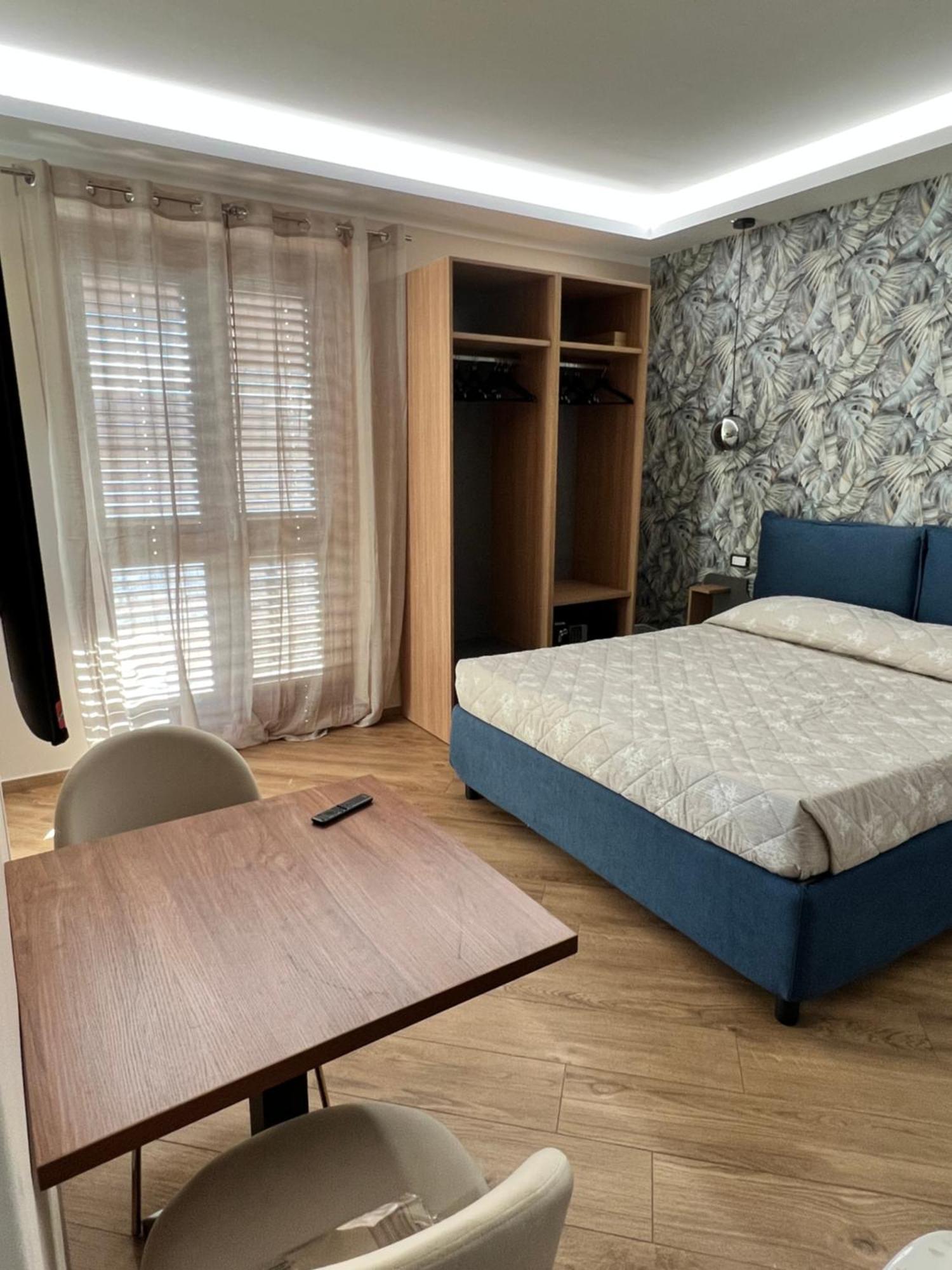 מרינה די קמרוטה Poseidonrooms מראה חיצוני תמונה