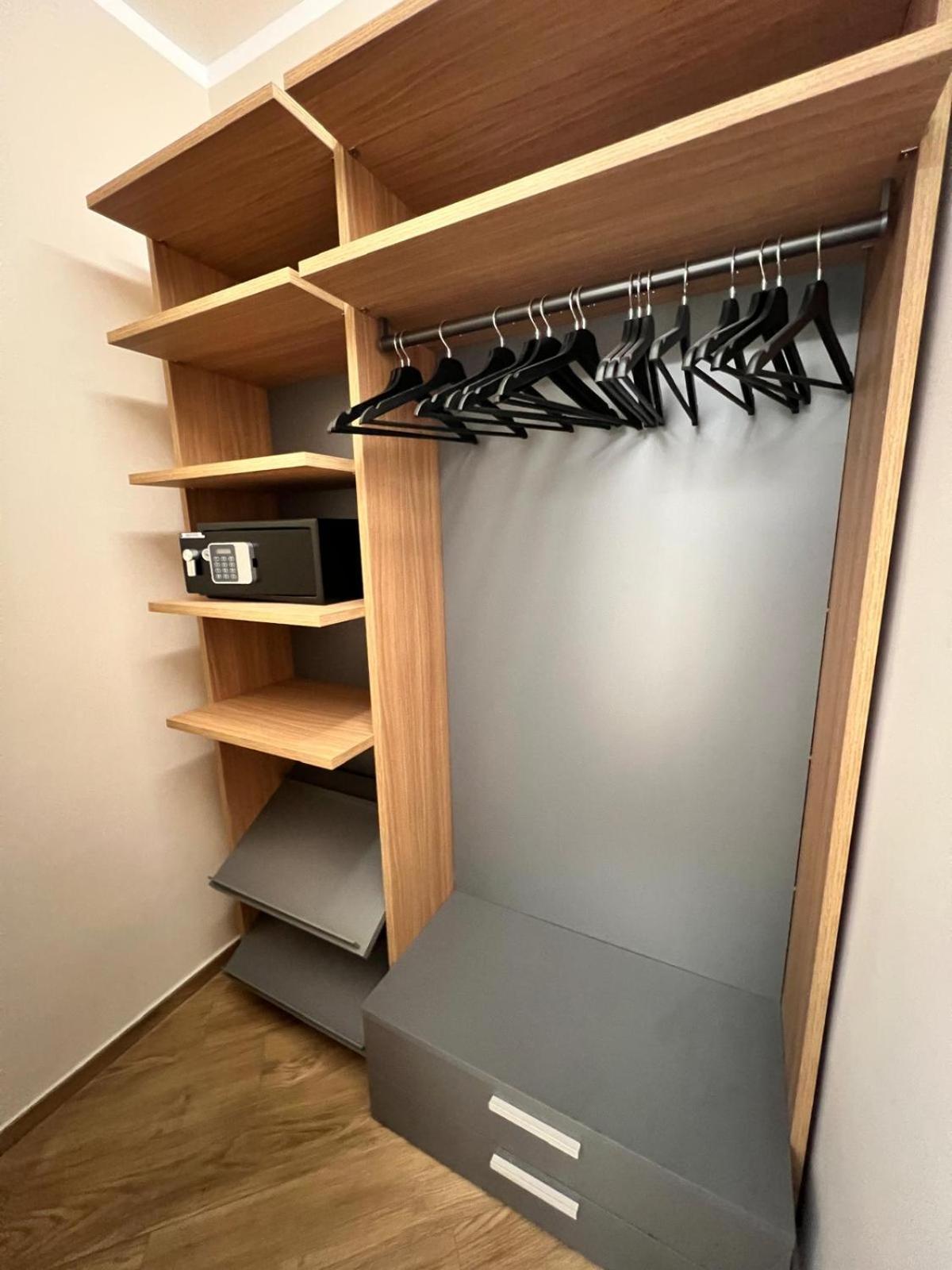 מרינה די קמרוטה Poseidonrooms מראה חיצוני תמונה
